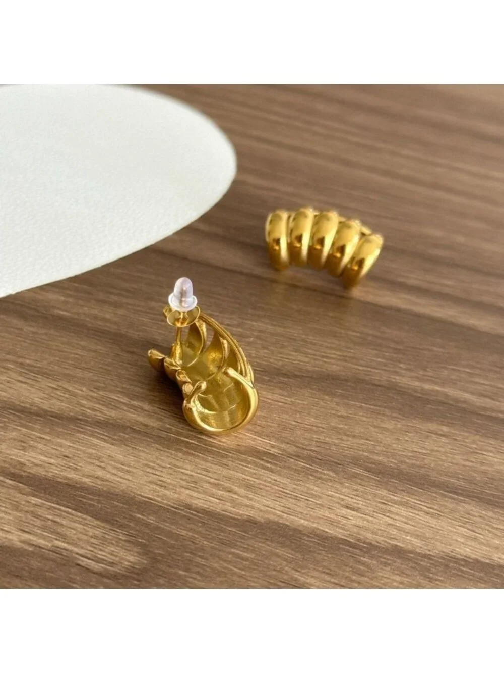 Gold Hoop Earrings Q183